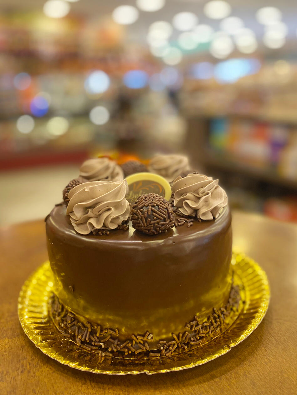 3162 - Brigadeiro: pão de ló de chocolate e recheio de brigadeiro